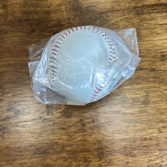 Souvenir baseball - Picture 8 of 9